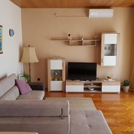 Apartments Labor Vodice Luaran gambar