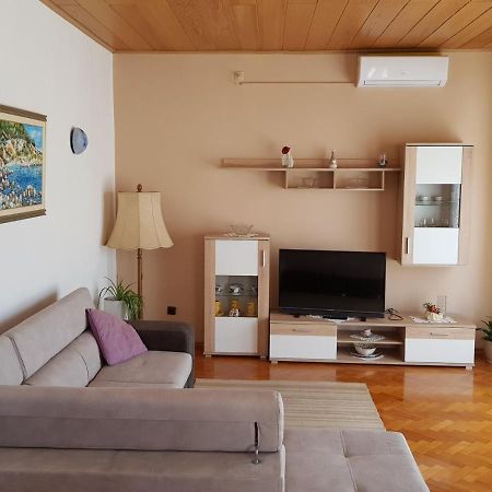 Apartments Labor Vodice Luaran gambar