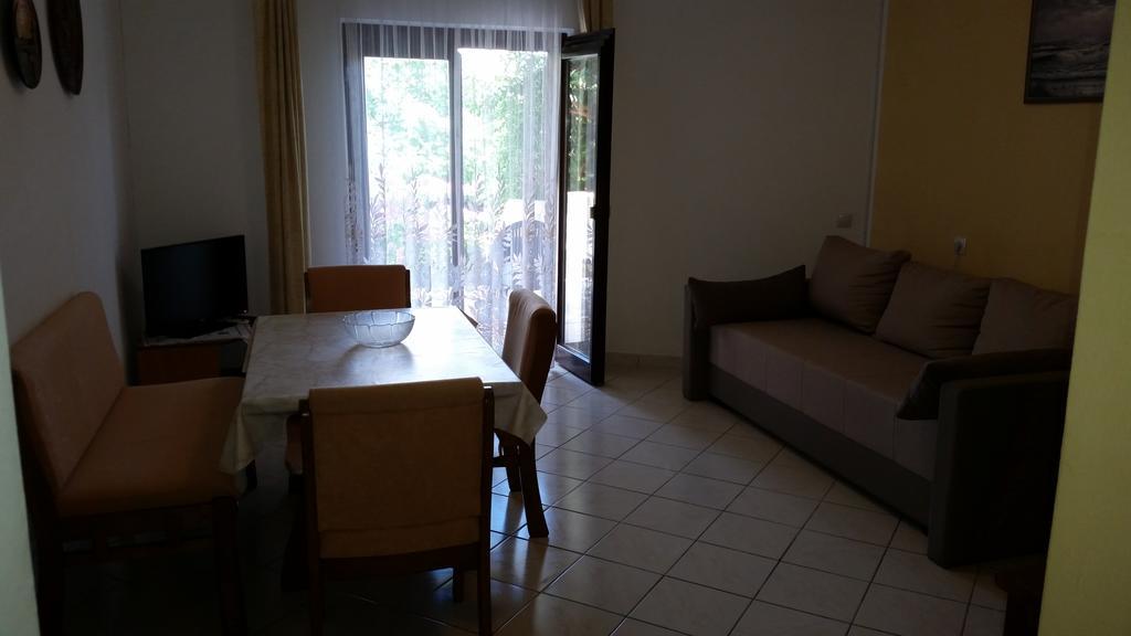 Apartments Labor Vodice Luaran gambar