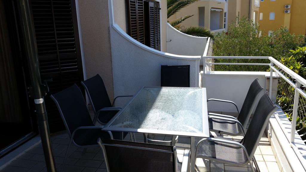 Apartments Labor Vodice Luaran gambar