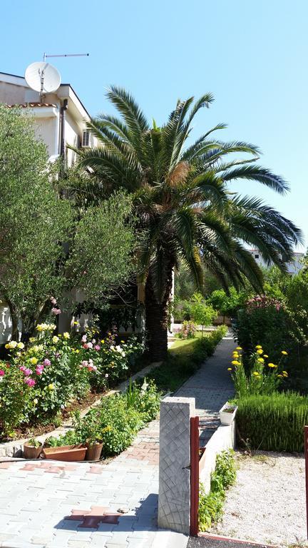 Apartments Labor Vodice Luaran gambar