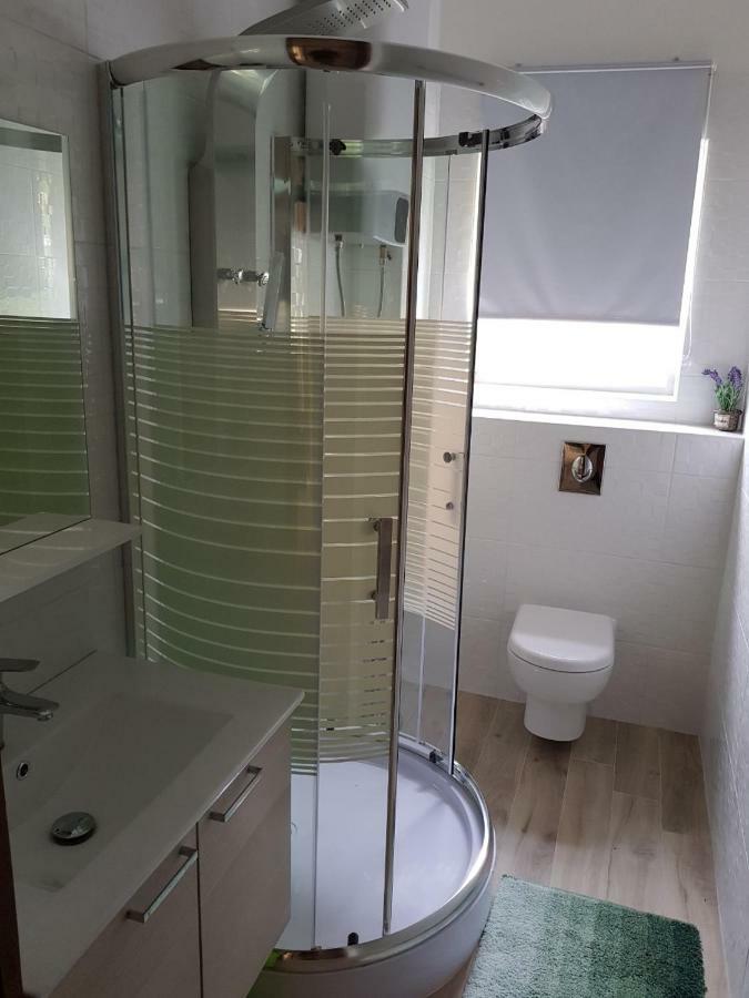 Apartments Labor Vodice Luaran gambar